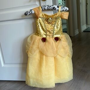 Disney store Belle Costume for Kids Beauty and the Beast Halloween size 4